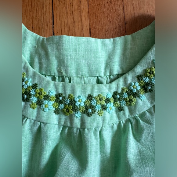 70s Vintage Lime Green Cotton Blend Caftan with Embroidered Flowers - Picture 7 of 8